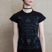 Camiseta ouija gris